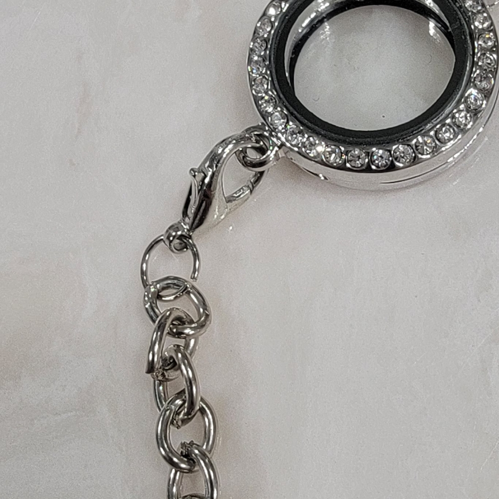Locket - Picture 2 of 2
